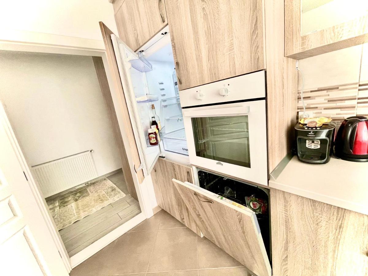 Sisi Apartment Сучеава Екстериор снимка